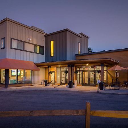 Sun & Ski Inn And Suites Stowe Exteriör bild