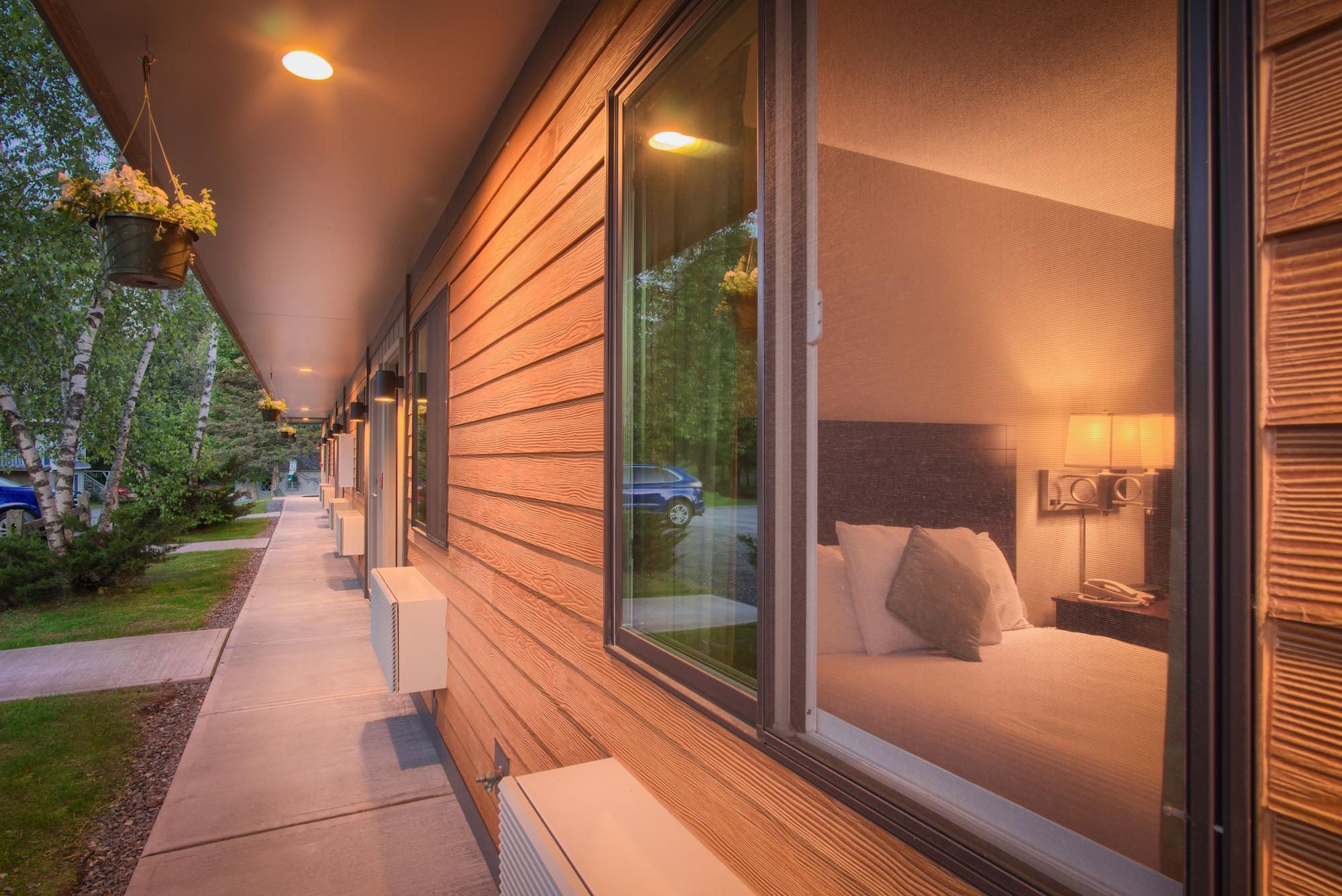 Sun & Ski Inn And Suites Stowe Exteriör bild