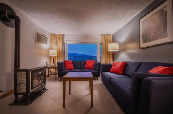 Sun & Ski Inn And Suites Stowe Exteriör bild