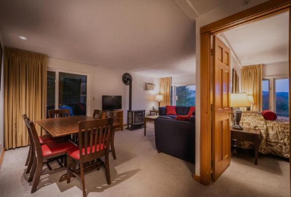 Sun & Ski Inn And Suites Stowe Exteriör bild