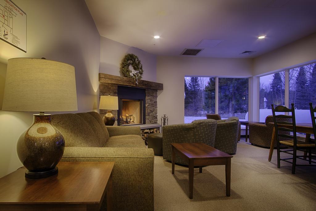 Sun & Ski Inn And Suites Stowe Exteriör bild